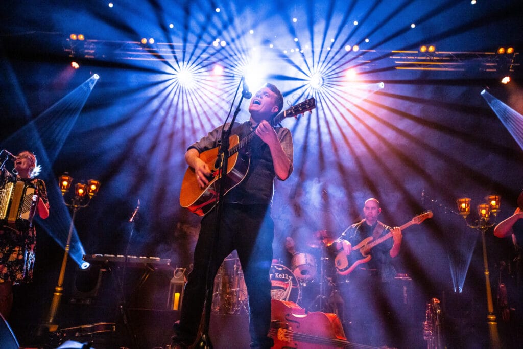 Jimmy Kelly geht 2026 auf "Celebrate A Kelly Christmas!"-Tour - Tickets, Termine & alle Infos » Mark Keller 05 Pressefoto Jimmykelly Live2025 C Connyguenther