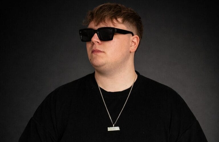 094d14f9 4009 405b 8327 6434c1d88b30