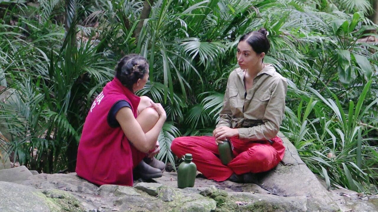 Im Dschungelcamp: Eva Benetatou entschuldigt sich bei Samira Yavuz! SO reagierte sie!