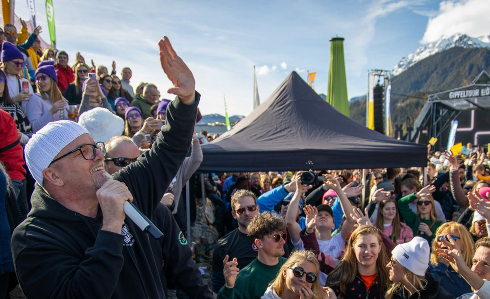 DJ Ötzi am Hauser Kaibling auf "Gipfeltour": Die schönsten Fotos » Schlagerüberraschung DJ Ötzi am Hauser Kaibling auf "Gipfeltour": Die schönsten Fotos » Schlagerüberraschung