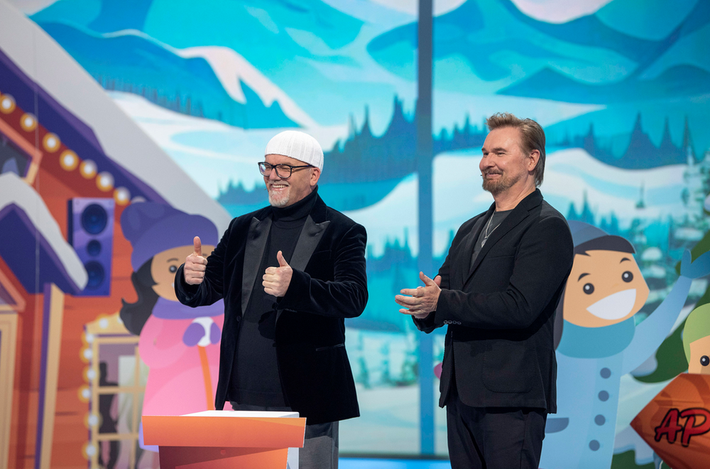 DJ Ötzi und Nik P. im Après-Ski-Duell bei "Klein gegen Groß" - erste Details » Olaf der Flipper DJ Ötzi und Nik P. im Après-Ski-Duell bei "Klein gegen Groß" - erste Details » Olaf der Flipper