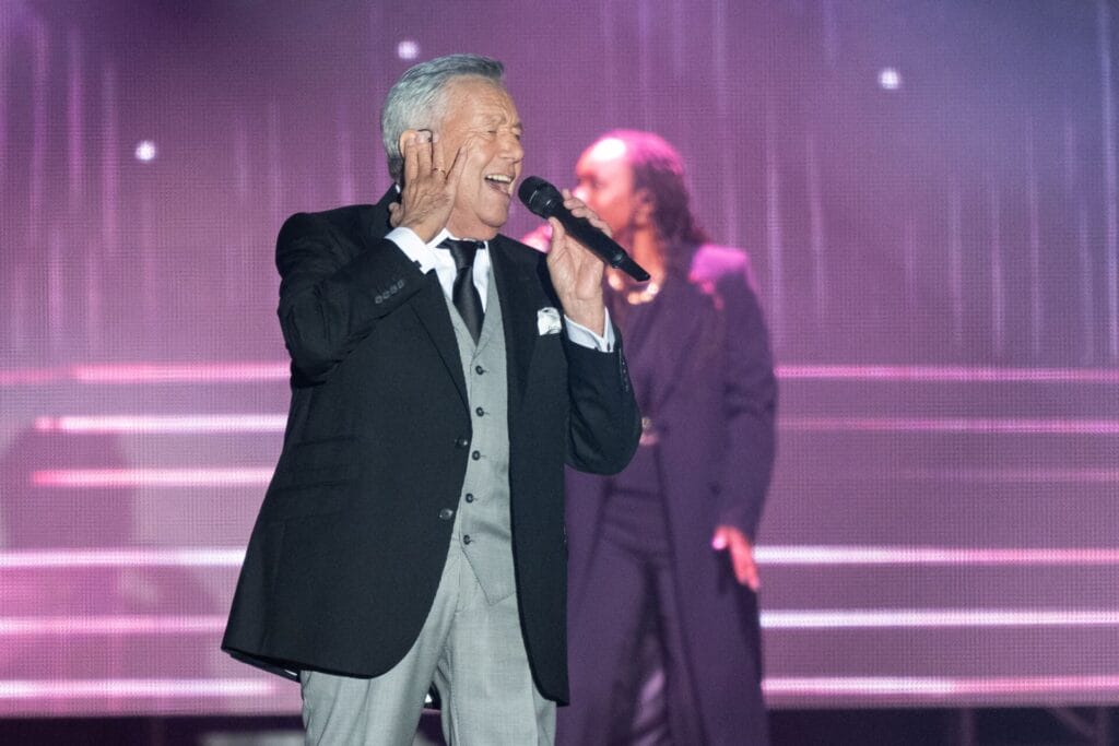 Roland Kaiser in Schwerin: Die schönsten Fotos von seinem Konzert am Tag der Deutschen Einheit &raquo; DSDS