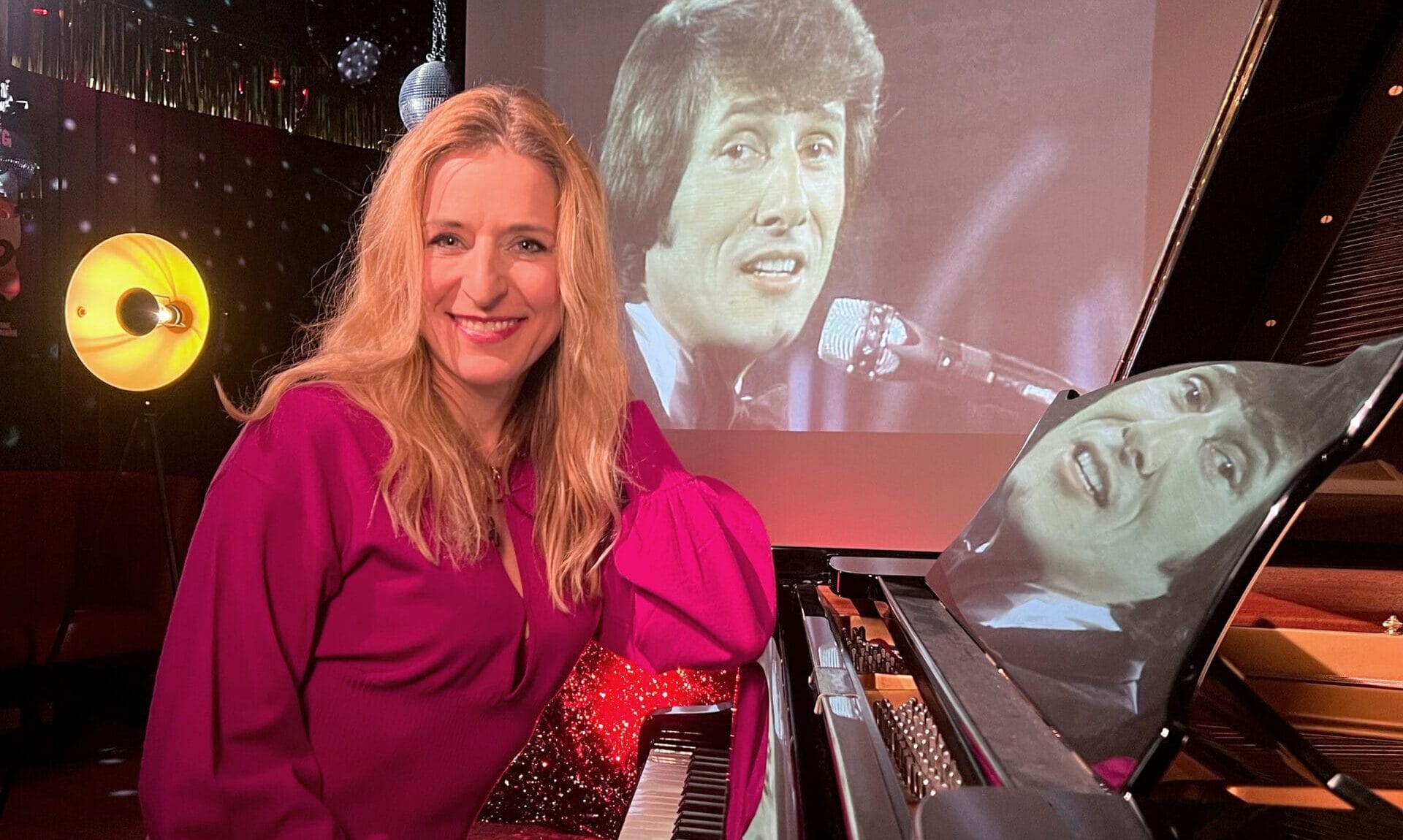 WDR Fernsehen MERCI, UDO - SONGS FÜR DIE EWIGKEIT VON UDO JÜRGENS, am Samstag (29.03.25) um 21:45 Uhr.
Der Film "Merci, Udo - Songs für die Ewigkeit von Udo Jürgens" von Melanie Didier würdigt dieses große Werk Udo Jürgens mit seinen schönsten und bedeutendsten Liedern.  - Sängerin Stefanie Hertel hat schon als Jugendliche die Musik von Udo Jürgens gehört und liebt den Song "Aber bitte mit Sahne".
© WDR/Melanie Didier, honorarfrei - Verwendung gemäß der AGB im engen inhaltlichen, redaktionellen Zusammenhang mit genannter WDR-Sendung bei Nennung "Bild: WDR/Melanie Didier" (S1+). WDR Kommunikation/Redaktion Bild, Köln, Tel: 0221/220 -7132 oder -7133, Fax: -777132, bildkommunikation@wdr.de
