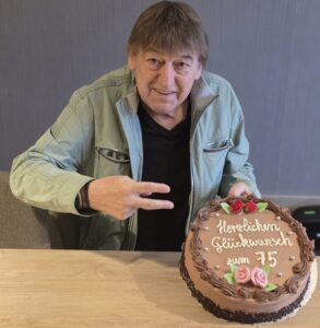 4d6d44f2 70c9 4740 85a7 668d8bbc2004