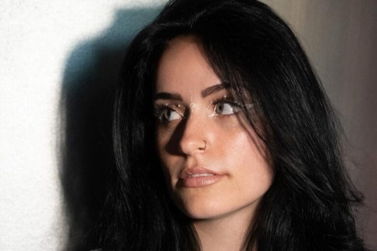 Amyy: Erster großer TV-Auftritt im ZDF-Fernsehgarten! Uns verriet sie mehr über sich und ihre Musik! Amyy: Erster großer TV-Auftritt im ZDF-Fernsehgarten! Uns verriet sie mehr über sich und ihre Musik!