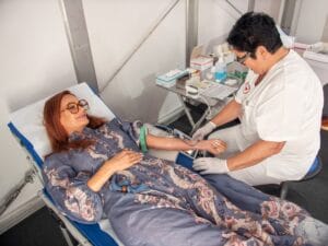 Andrea Berg unterstützt DRK Blutspendeaktion und geht mit gutem Beispiel voran! » Andrea Berg Andrea Berg unterstützt DRK Blutspendeaktion und geht mit gutem Beispiel voran! » Andrea Berg