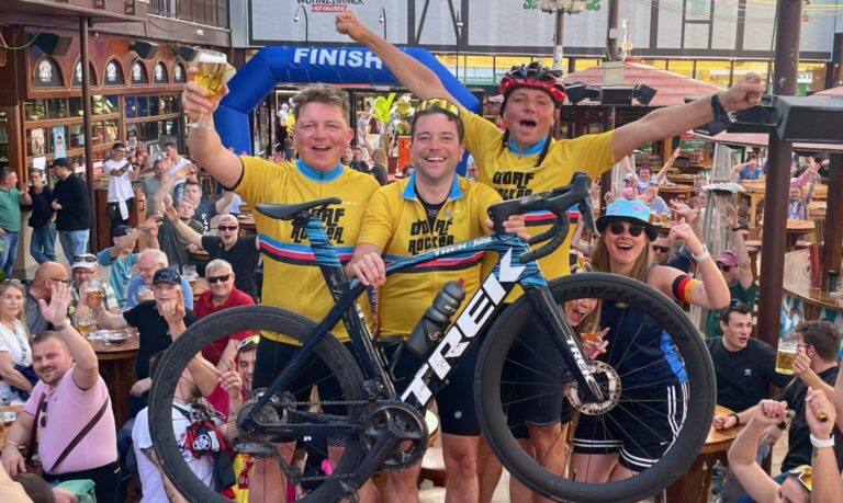 Ankunft Dorfrocker Bierkoenig Mallorca 21042025(c)dorfrocker