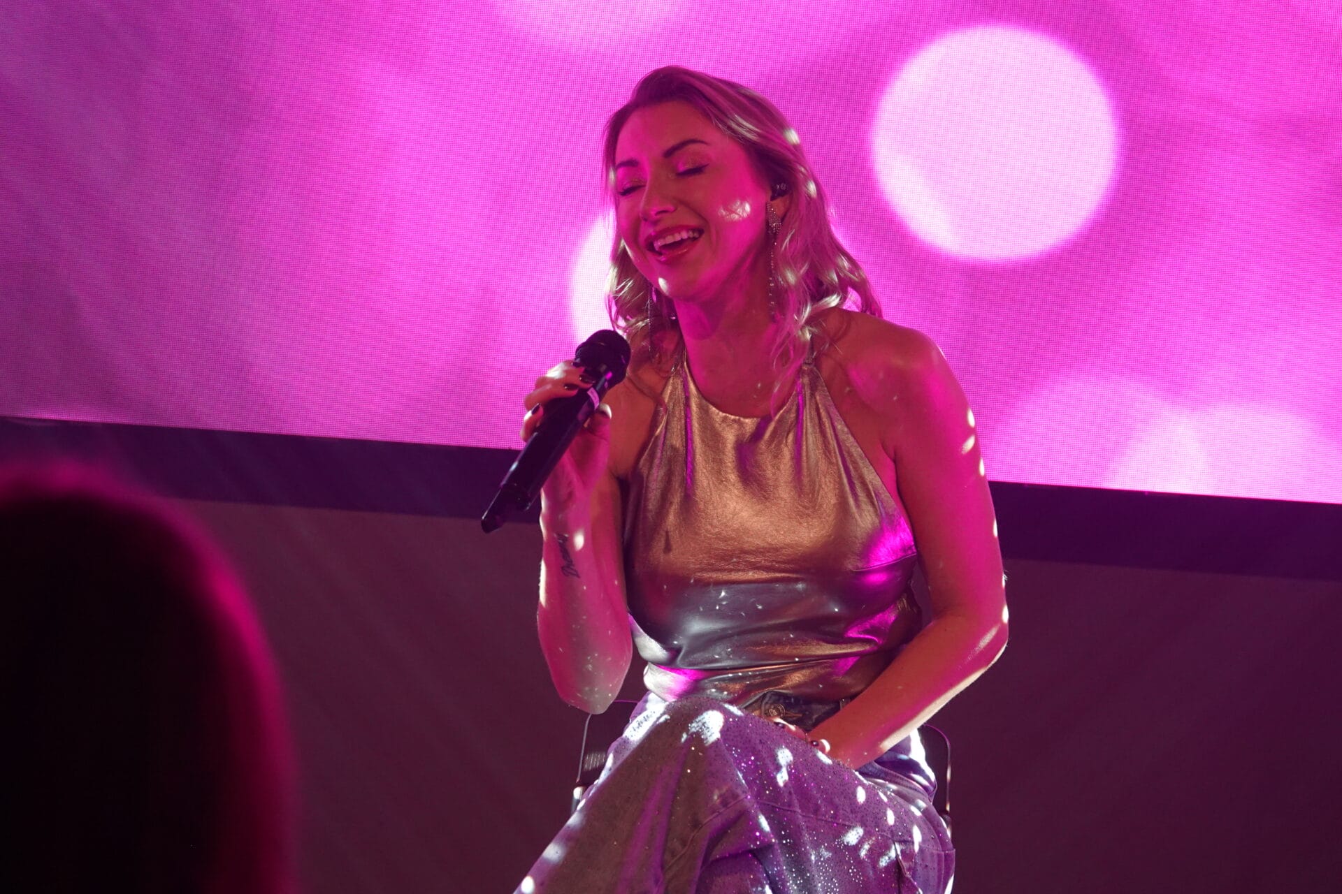 Anna-Carina Woitschack: Die schönsten Fotos von ihrem Konzert im Schlager Cafe Düsseldorf