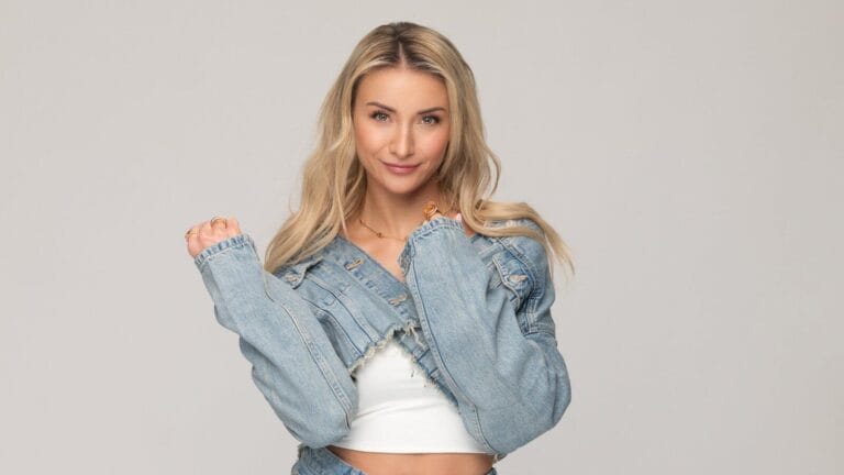 Anna-Carina Woitschack mit Breaking News - neuer Moderationsjob! Anna-Carina Woitschack mit Breaking News - neuer Moderationsjob!