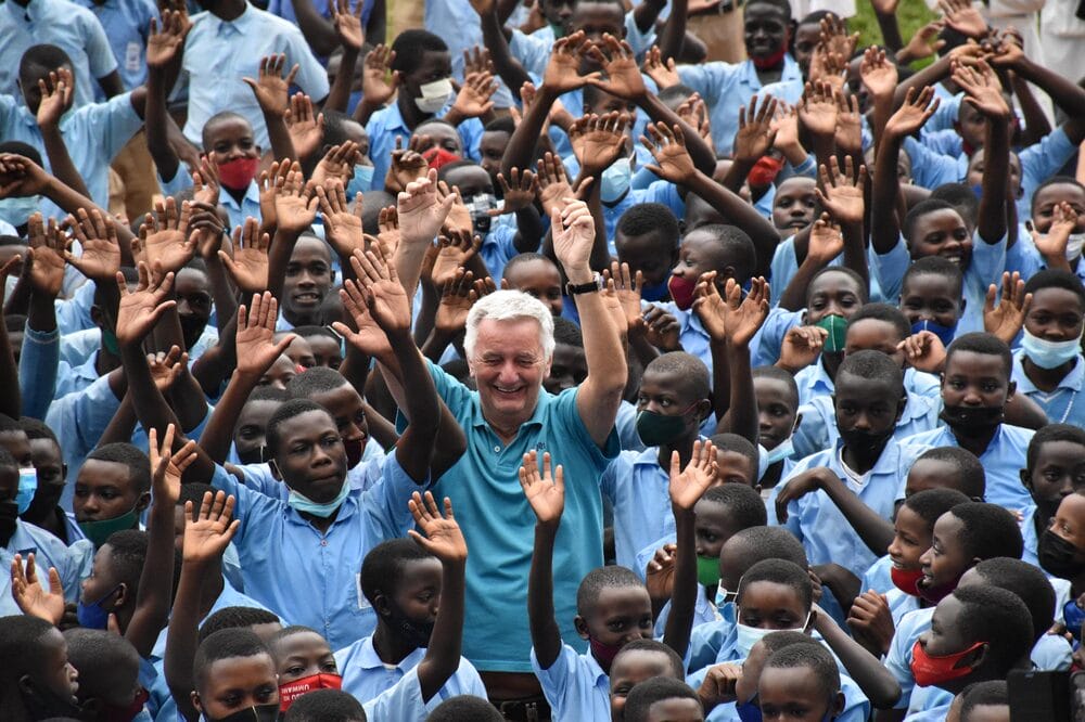 „Beatrice Egli Show“: Standing Ovations für Fly & Help-Stifungsgründer Reiner Meutsch! „Beatrice Egli Show“: Standing Ovations für Fly & Help-Stifungsgründer Reiner Meutsch!