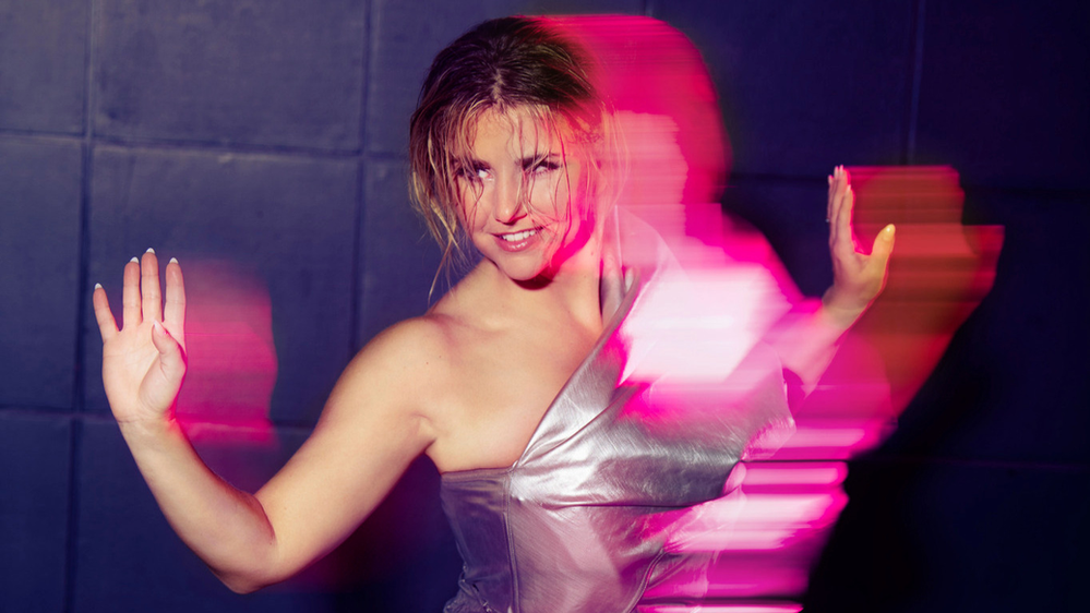 Beatrice Egli: Song von Eric Philippi entstand beim gemeinsamen baden » Helene Fischer Beatrice Egli: Song von Eric Philippi entstand beim gemeinsamen baden » Helene Fischer