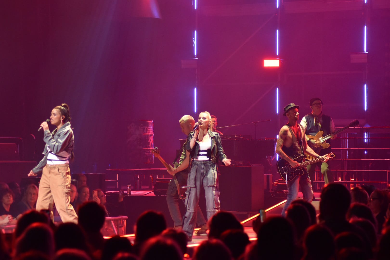 Ben Zucker auf Arena-Tour 2024: Die schönsten Fotos vom Konzert in Oldenburg