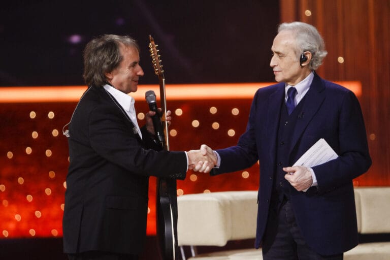 Chris de Burgh im Interview zur “José Carreras Gala”: DARUM engagiert er sich im Kampf gegen Leukämie Chris de Burgh im Interview zur “José Carreras Gala”: DARUM engagiert er sich im Kampf gegen Leukämie