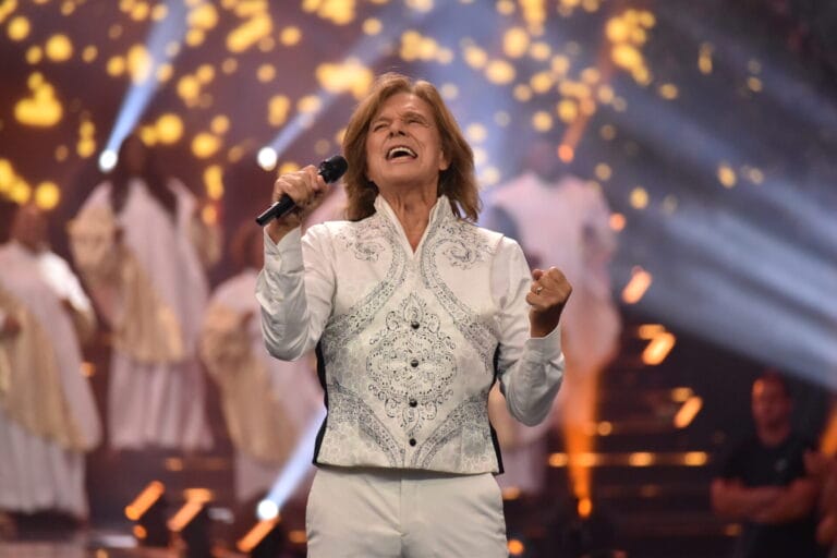 Jürgen Drews: Die Musik hält ihn am Leben – Musikvideo zu „König bleibt König“ unterstreicht das deutlich!