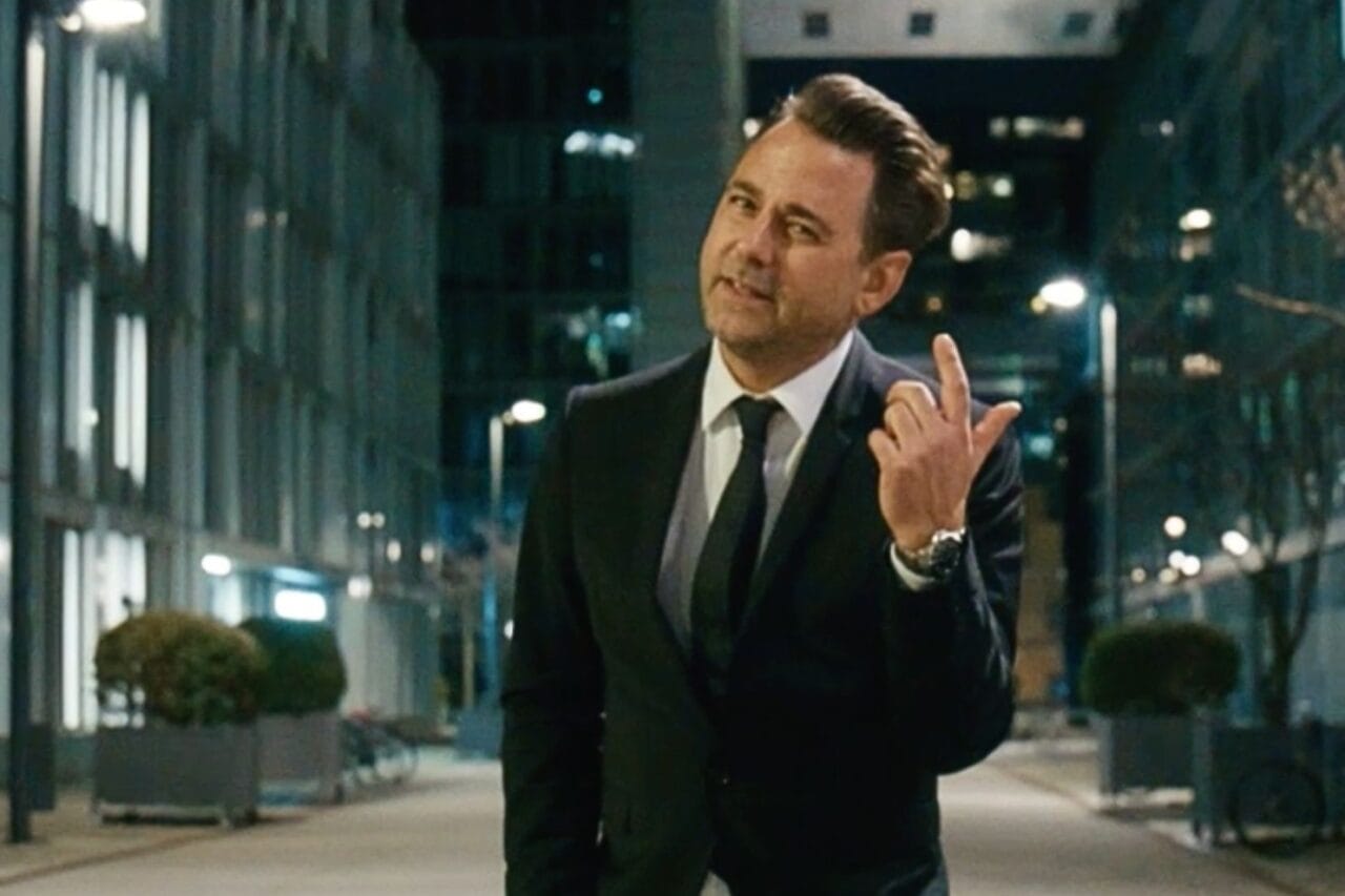 Dennis verrät exklusive Details zum Videodreh für neuen Song „Ist das Liebe“: DARUM drehte er in Köln!