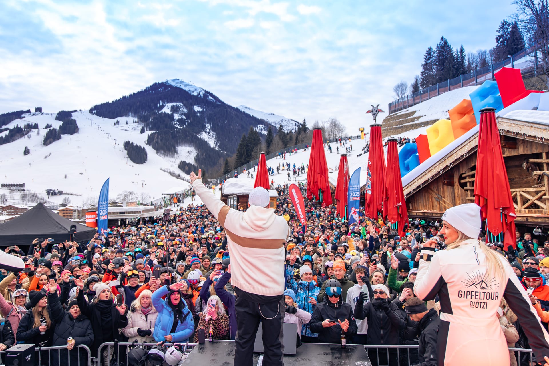 DJ Ötzi - Gipfeltour 2025: Die schönsten Fotos vom Auftakt im Goaßstall