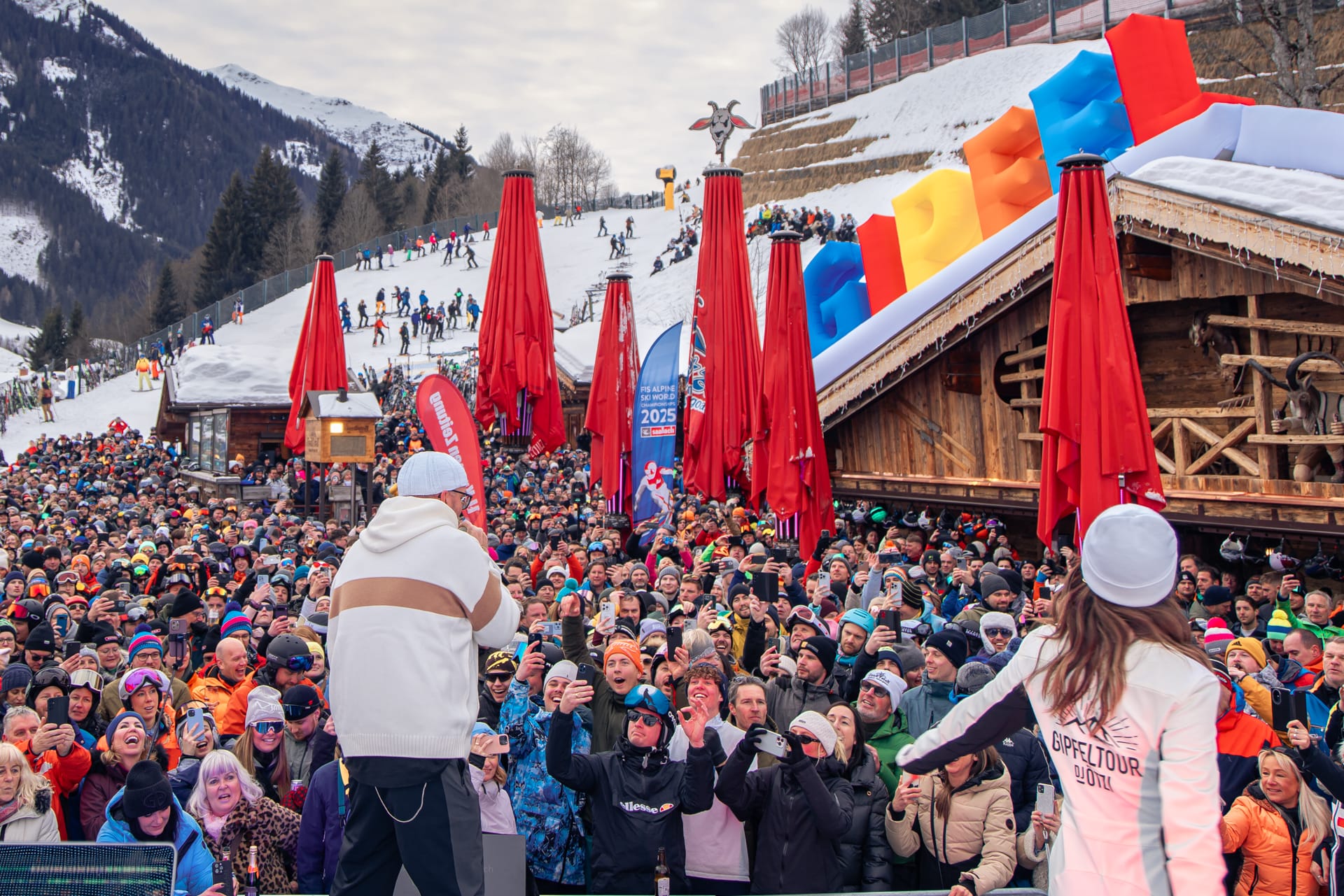 DJ Ötzi - Gipfeltour 2025: Die schönsten Fotos vom Auftakt im Goaßstall