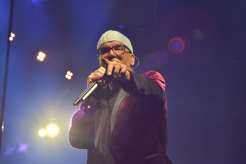 DJ Ötzi's "Mountain Mania": Die schönsten Fotos vom Auftakt in Köln » Roger Whittaker DJ Ötzi's "Mountain Mania": Die schönsten Fotos vom Auftakt in Köln