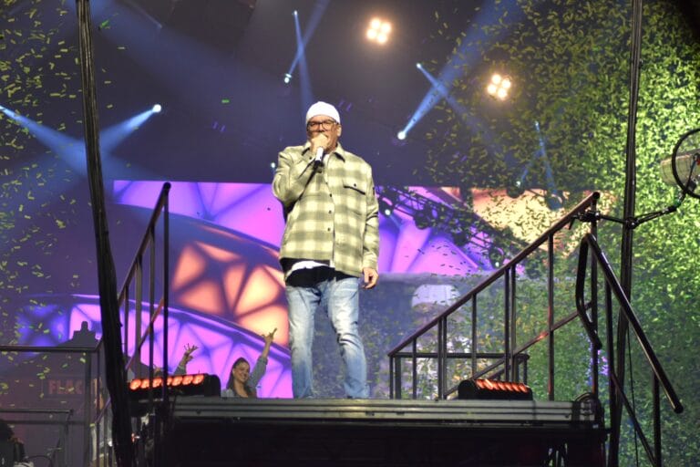 DJ Ötzi legt „Country Roads“ mit Stereoact neu auf!