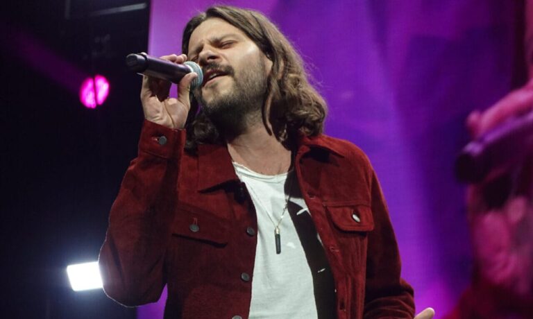 Julian Reim startet mit neuen Song „Erster Kuss“ ins Jahr 2026!