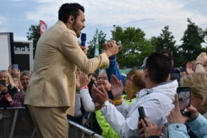 Giovanni Zarrella begeistert mit exzellenter Livemusik und viel Herz bei Open Air Auftakt in Bremerhaven » Giovanni Zarrella