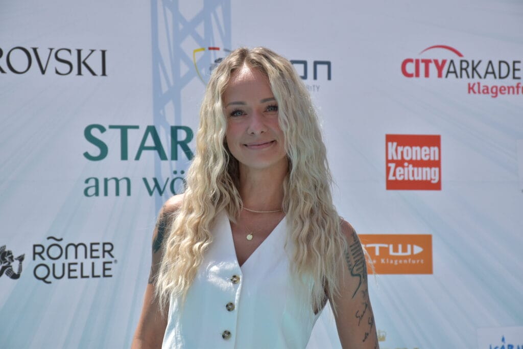 Christin Stark bei "Wer weiß denn sowas?": Sendetermin & gegen welche Kollegin sie antritt » Voxxclub Christin Stark bei "Wer weiß denn sowas?": Sendetermin & gegen welche Kollegin sie antritt » Voxxclub