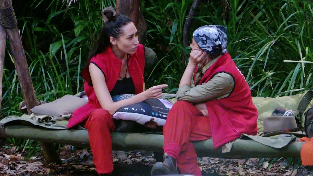 Dschungelcamp – Tag 3: Aussprache zwischen Eva Benetatou und Samira Yavuz!