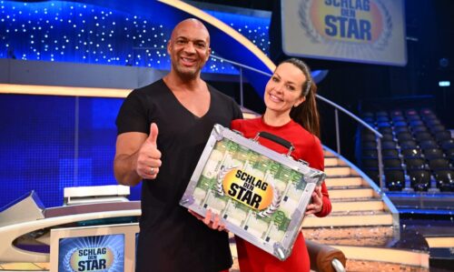 Schlag den Star
Show 91 vom 11. Januar 2025, 20.15 Uhr Live auf ProSieben
Foto: © ProSieben/Willi Weber

Dieses Bild darf bis eine Woche nach Ausstrahlung honorarfrei fuer redaktionelle Zwecke und nur im Rahmen der Programmankuendigung verwendet werden. Spaetere Veroeffentlichungen sind nur nach Ruecksprache und ausdruecklicher Genehmigung der Seven.One Entertainment Group GmbH moeglich. Nicht fuer EPG! Verwendung nur mit vollstaendigem Copyrightvermerk. Das Foto darf nicht veraendert, bearbeitet und nur im Ganzen verwendet werden. Es darf nicht archiviert werden. Es darf nicht an Dritte weitergeleitet werden. Bei Fragen: foto@seven.one Voraussetzung fuer die Verwendung dieser Programmdaten ist die Zustimmung zu den Allgemeinen Geschaeftsbedingungen der Presselounges der Sender der Seven.One Entertainment Group GmbH.