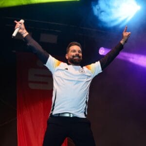 Eloy de Jong überrascht Fans in Ahlen im Deutschland-Trikot! » Eloy de Jong Eloy de Jong überrascht Fans in Ahlen im Deutschland-Trikot! » Eloy de Jong