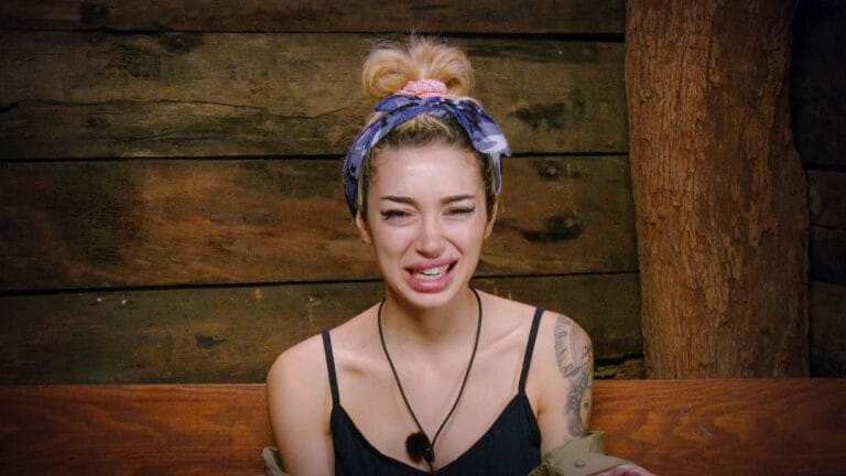 Eva Benetatou entschuldigt sich im Dschungelcamp bei Ariel: SO reagierte sie! Eva Benetatou entschuldigt sich im Dschungelcamp bei Ariel: SO reagierte sie!