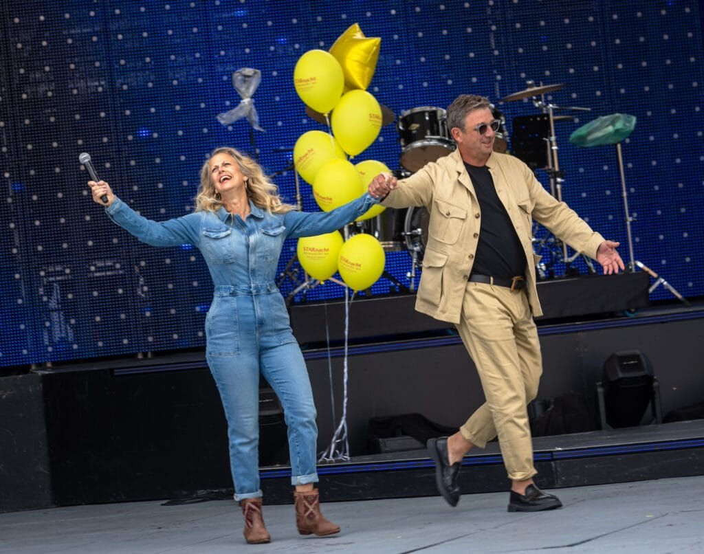 "Starnacht am Neusiedler See" 2024 trotzte dem Unwetter » Monika Gruber "Starnacht am Neusiedler See" 2024 trotzte dem Unwetter » Monika Gruber