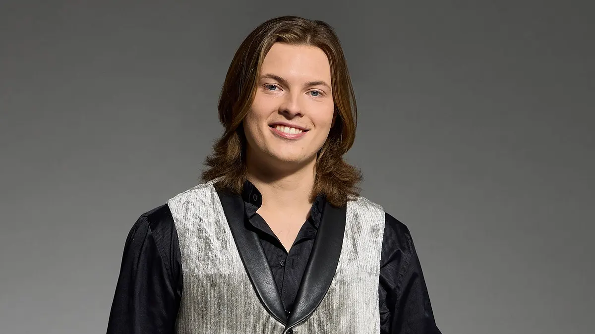 gabriel-kelly-lets-dance,id=e93af753,b=intouch,w=1200,ca=13.20,11.60,80.80,36.93,rm=sk