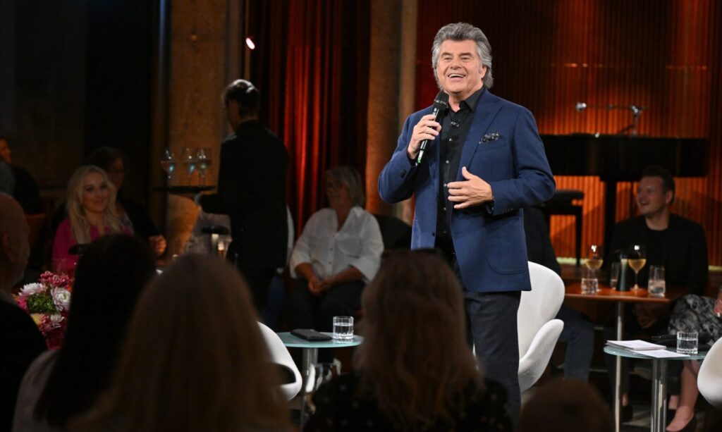 Andy Borg gesteht im Exklusiv-Interview zu “Glückwunsch, Andy!”: DARUM zeigt er sich darin so offen und privat wie noch nie! Andy Borg gesteht im Exklusiv-Interview zu “Glückwunsch, Andy!”: DARUM zeigt er sich darin so offen und privat wie noch nie!