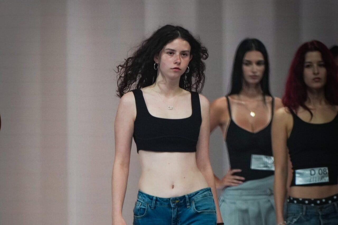 GNTM 2026 Antonia im Interview: „Ich möchte die Ideen der Designer mit dem Toni-Touch zum Leben erwecken“ GNTM 2026 Antonia im Interview: „Ich möchte die Ideen der Designer mit dem Toni-Touch zum Leben erwecken“