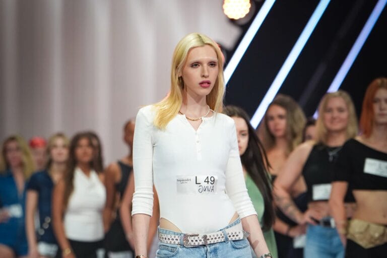 GNTM 2026 Juna im Interview: „Ich bin schon für Kilian Kerner oder Danny Reinke gelaufen“