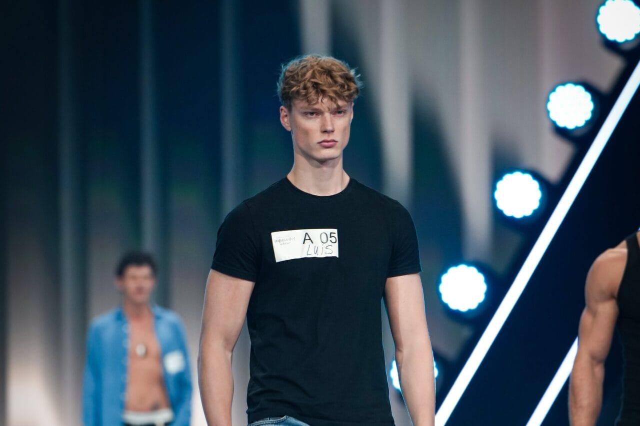 GNTM 2026 Luis im Interview: „Ich wurde schon zweimal für Prada-Kampagnen gebucht, nun möchte ich mein Gesicht bei #GNTM zeigen“