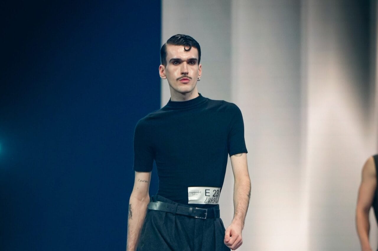 GNTM 2026 Lukas im Interview: „Ich bin ein Junge, der sich nicht an die Normen hält, sondern sie neu definiert“