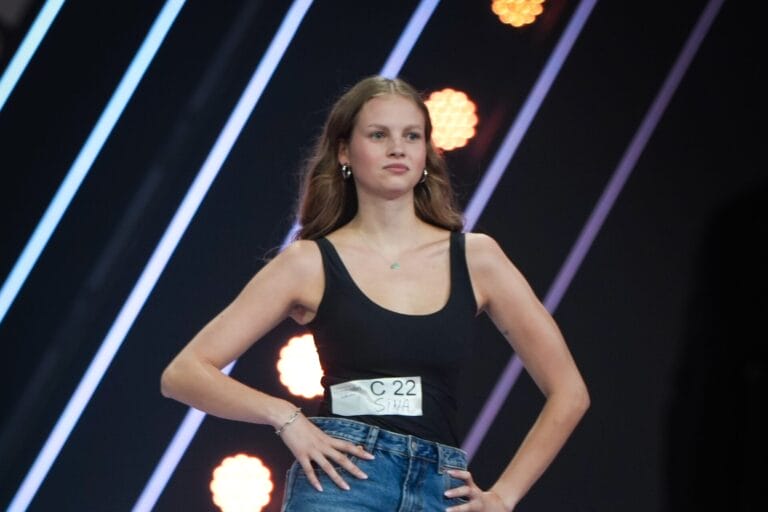 GNTM 2026 Sina im Interview: „Mit 17 Jahren bin ich in den Taekwondo Bundeskader gekommen“