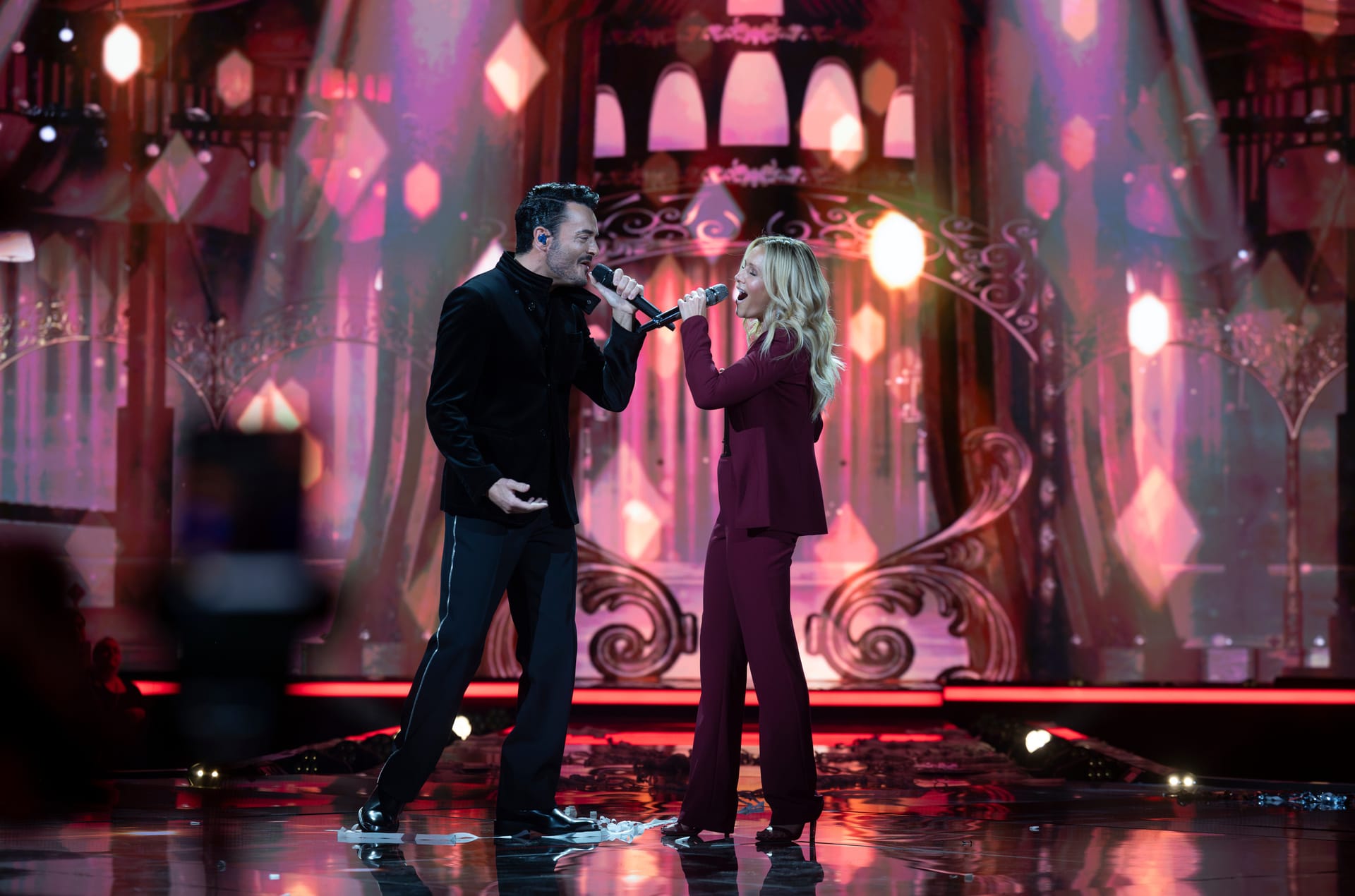 "Helene Fischer Show" 2024: Die schönsten Fotos mit Florian Silbereisen, Reinhard Mey uvm.