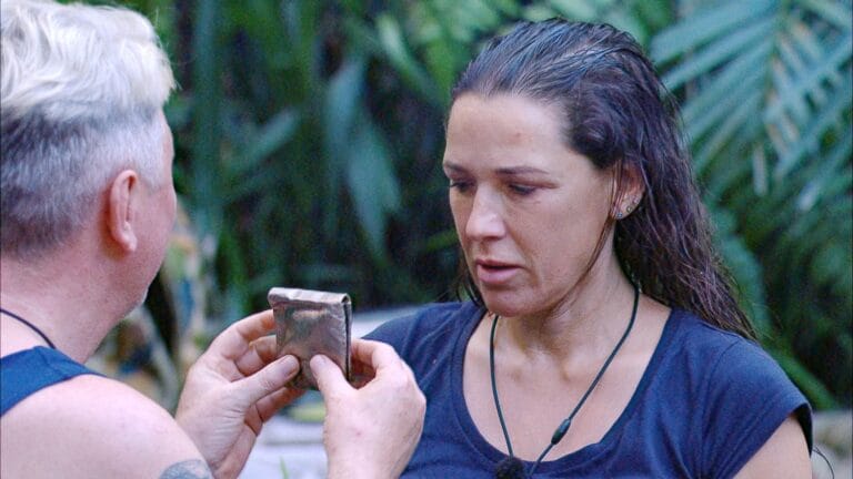 Hubert Fella rührt Simone Ballack im Dschungelcamp mit DIESER Aktion zu Tränen!