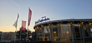 Schlagerfinale in Egmond aan Zee - Tag 1: Erst wackelte der Zug, dann die Wände im Hotel! » Karl König Img 20251108 Wa0017