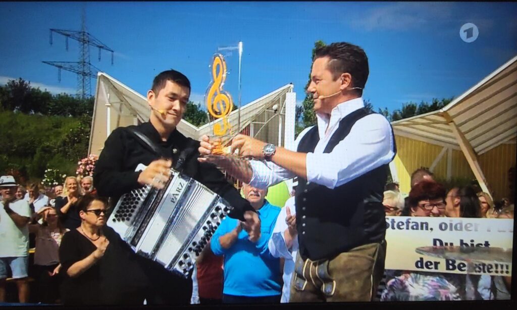 "Immer wieder sonntags": Willy Pichay ist der Sommerhitkönig 2025!