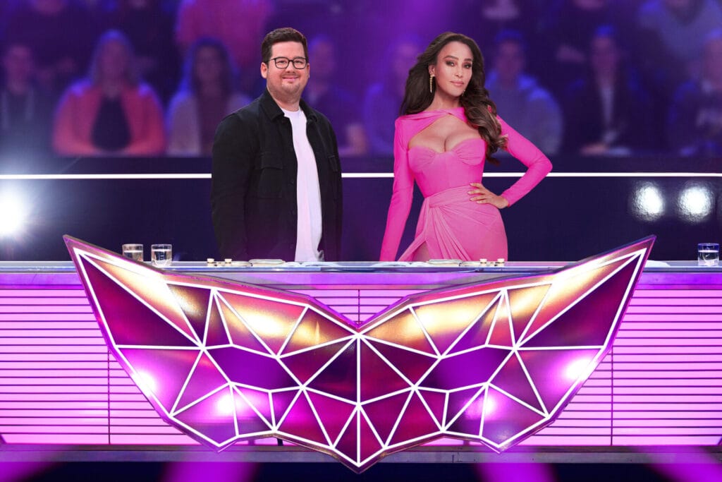 Chris Tall Und Verona Pooth Rätseln Bei #maskedsinger.
