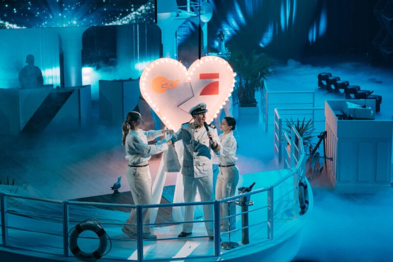 „Wer stiehlt mir die Show?“ heute: Till Reiners verwandelt Studio in Traumschiff! Hier die Vorschau! „Wer stiehlt mir die Show?“ heute: Till Reiners verwandelt Studio in Traumschiff! Hier die Vorschau!