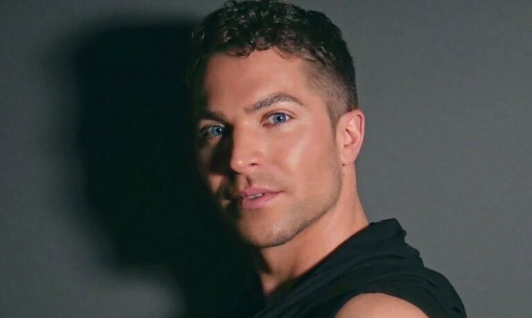 Julian David über "Die große Schlager Hitparade": Wie es zum neuen Job kam & was seine Fans erwartet