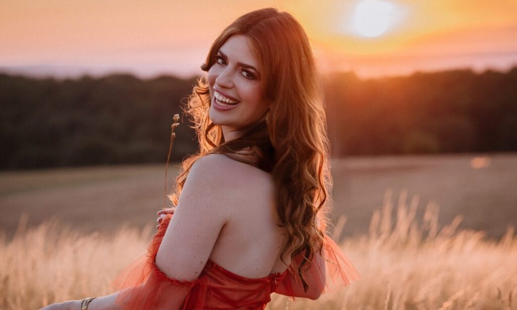 Lisa Klein: Ihr neuer Song "Tanzen bis der Morgen kommt" erinnert daran, die schönen Momente zu genießen!