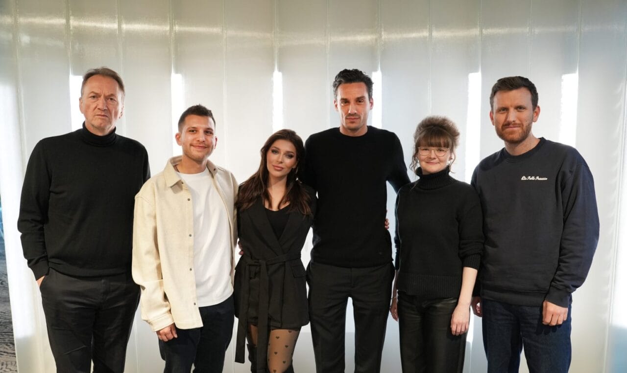 Marie Reim: Neuer Song „Vitamin Du“ erscheint in Kürze – Vertrag mit Sony Music verlängert! Marie Reim: Neuer Song „Vitamin Du“ erscheint in Kürze – Vertrag mit Sony Music verlängert!