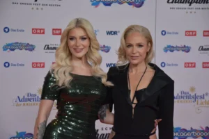 Marie Reim über ihre Mutter Michelle: "Sie ist einfach eine tolle Frau und Mama!" » Marie Reim Schlagerchampions 2025 Die Schoensten Fotos Vom Roten Teppich 25.jpg