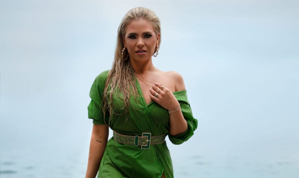 Marina Marx prangert Geschehnisse in der Welt an: "Wo ist nur die Liebe hin?" » ZDF-Fernsehgarten Marina Marx prangert Geschehnisse in der Welt an: "Wo ist nur die Liebe hin?" » ZDF-Fernsehgarten