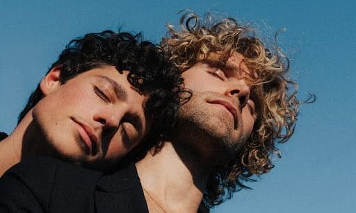 Matt Stoffers feiert musikalisches Comeback mit seinem Freund! Neuer Song von ehemaligen Feuerherz-Mitglied! Matt Stoffers feiert musikalisches Comeback mit seinem Freund! Neuer Song von ehemaligen Feuerherz-Mitglied!